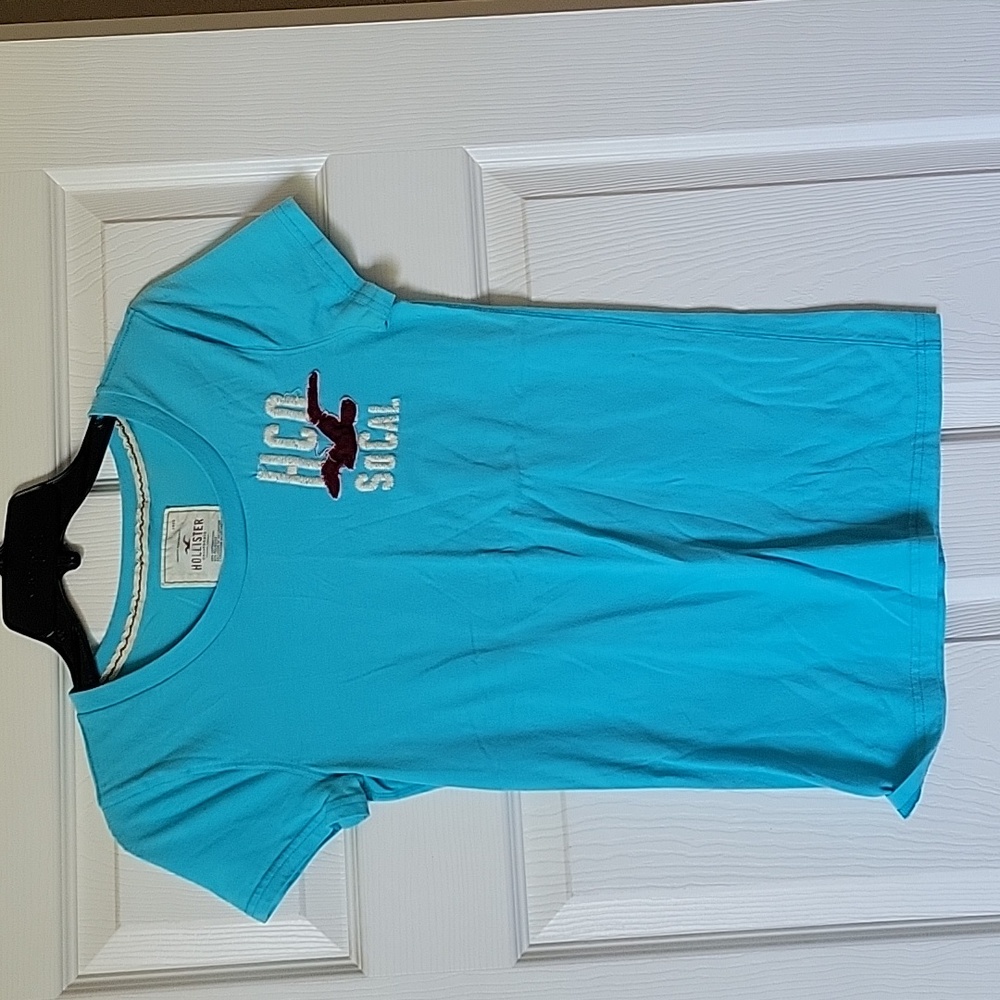 Hollister Size Medium Top